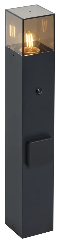 Nowoczesna zewnętrzna lampa słupkowa czarna z przydymionym szkłem 50 cm z czujnikiem zmierzchu IP44 - Denmark
