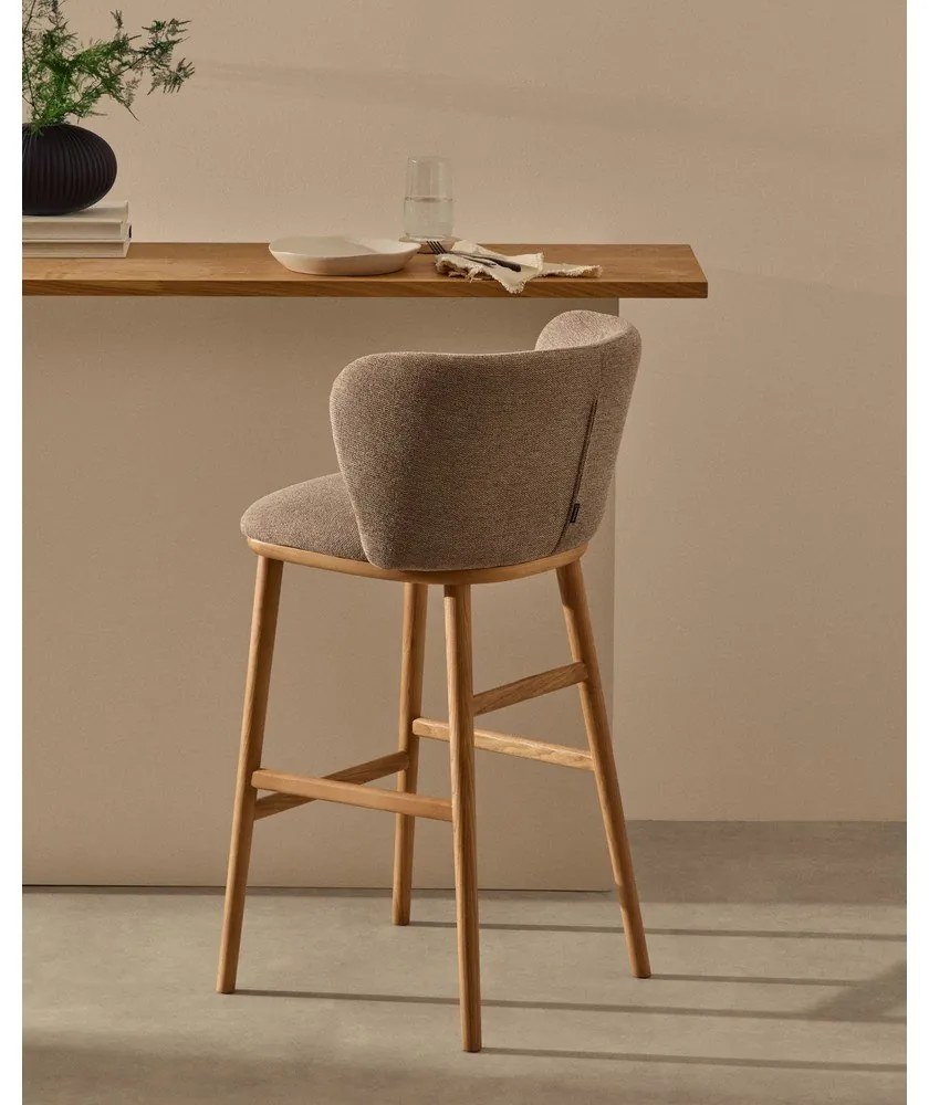 Jasnobrązowy hoker (wysokość siedziska 65 cm) Ciselia – Kave Home