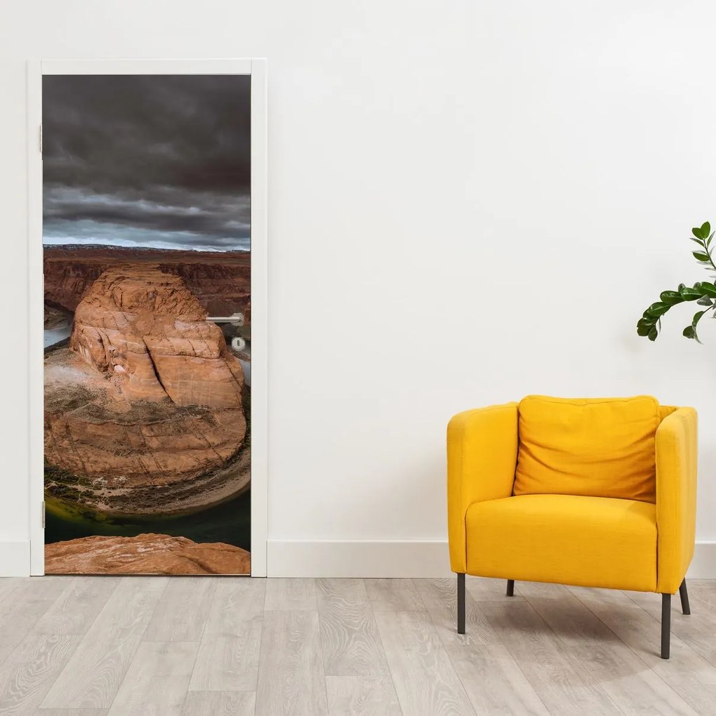 Fototapeta na drzwi - Jezioro w klifie (95x205cm)