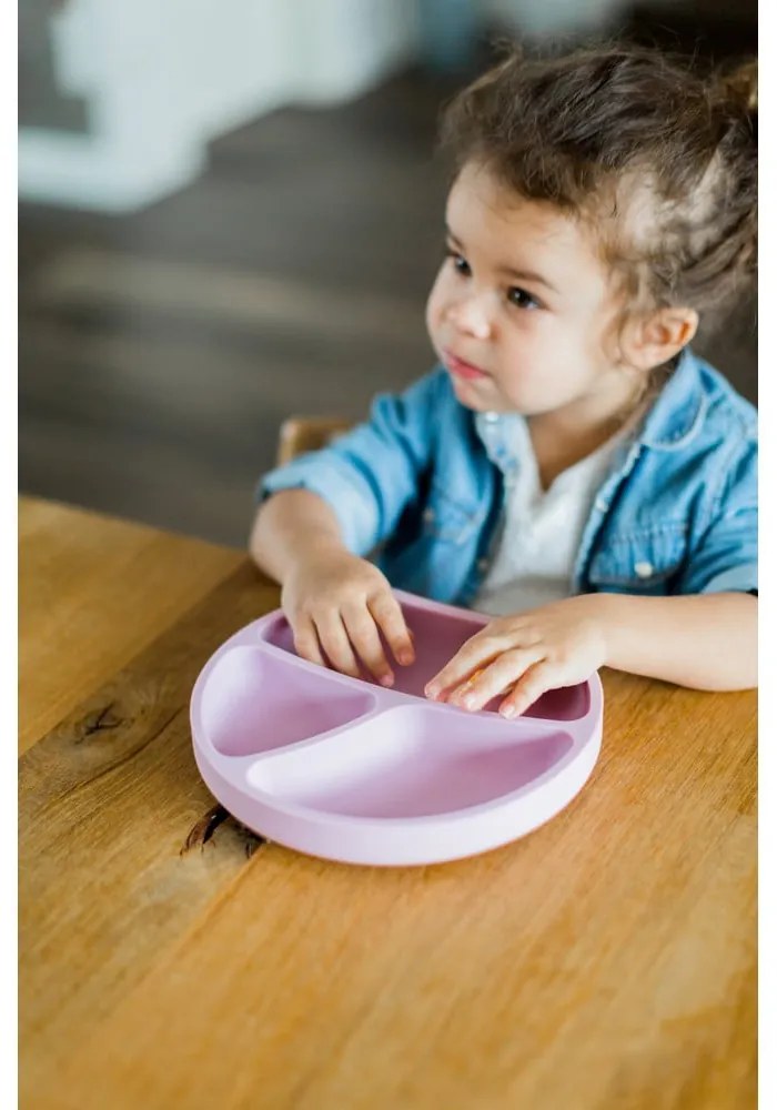 Jasnoróżowy silikonowy talerz dla dzieci 19x20,5 cm – Kindsgut