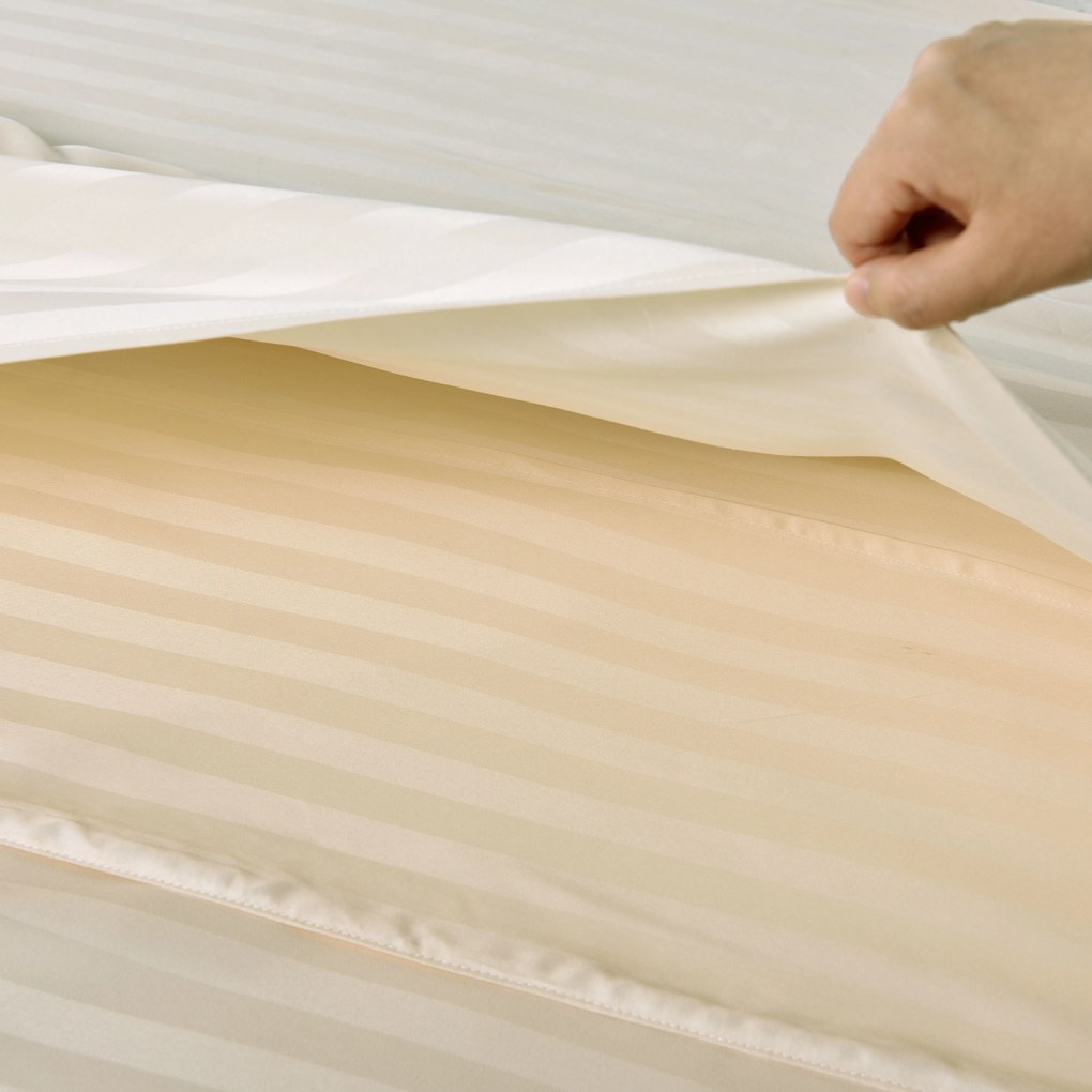 PrzytulneMieszkanie.pl PrzytulneMieszkanie.pl Hotelowa pościel z mikrowłókna JASMINE szampański - pasek 2 cm Rozmiar pościeli: 2 szt 70 x 90 cm | 200 x 220 cm
