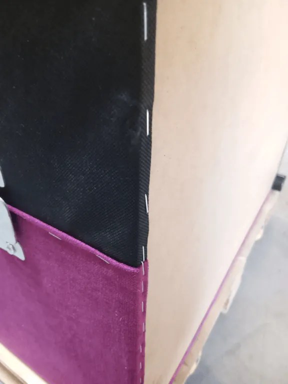 Wyprzedaż Łóżko tapicerowane boxspring GLORIEN 140x200 cm purpurowe II. jakość