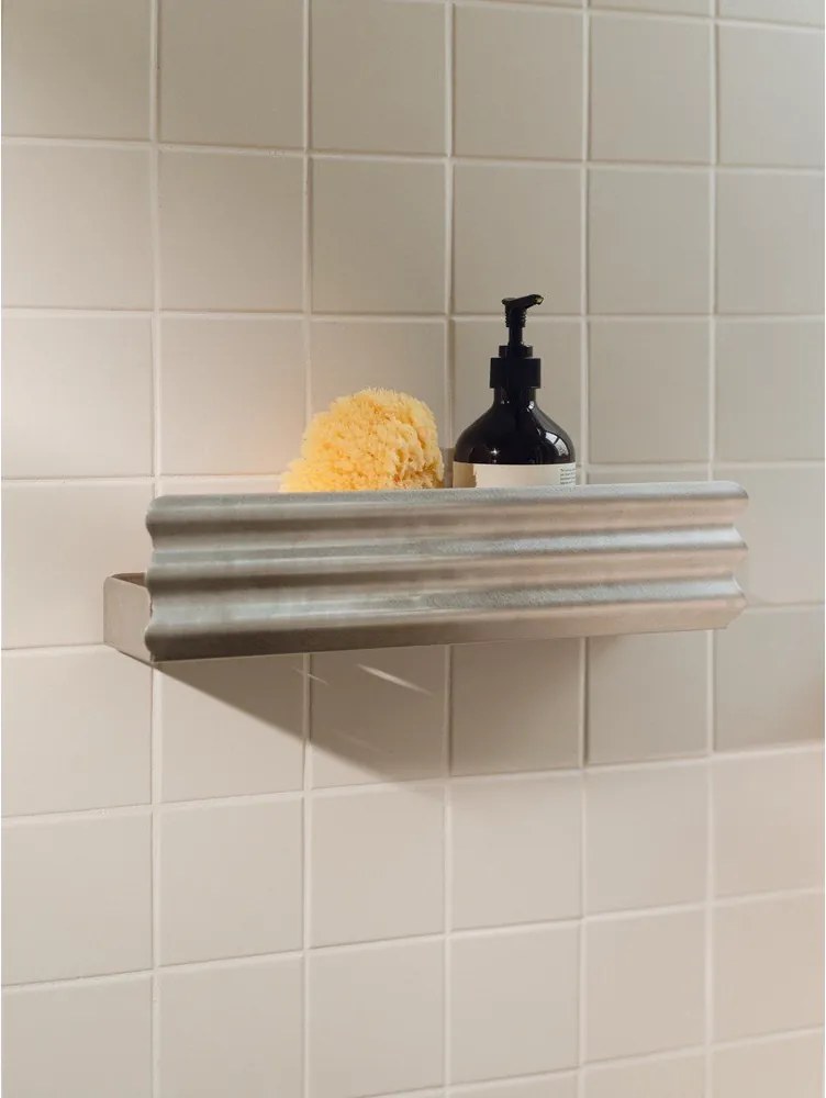 Ścienna półka łazienkowa ze stali nierdzewnej w kolorze srebra Olbi – noo.ma