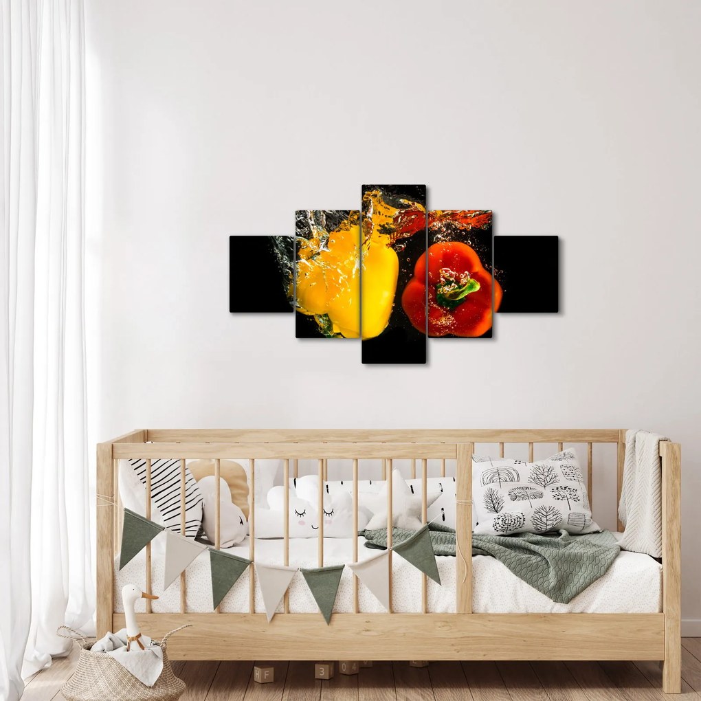 Obraz - papryki w wodzie (125x70 cm)