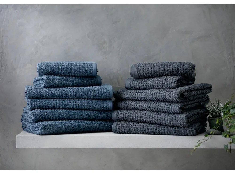 Ciemnoszary ręcznik kąpielowy z bawełny organicznej frotte 70x140 cm Check – JUNA