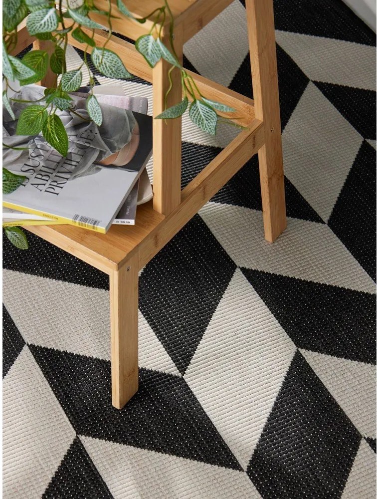 Czarno-kremowy dywan odpowiedni na zewnątrz 120x170 cm Haringey Terrick – Ted Baker