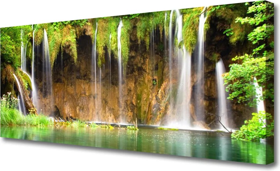 Zdjęcie na płótnie Jezioro pod Górskim Wodospadem