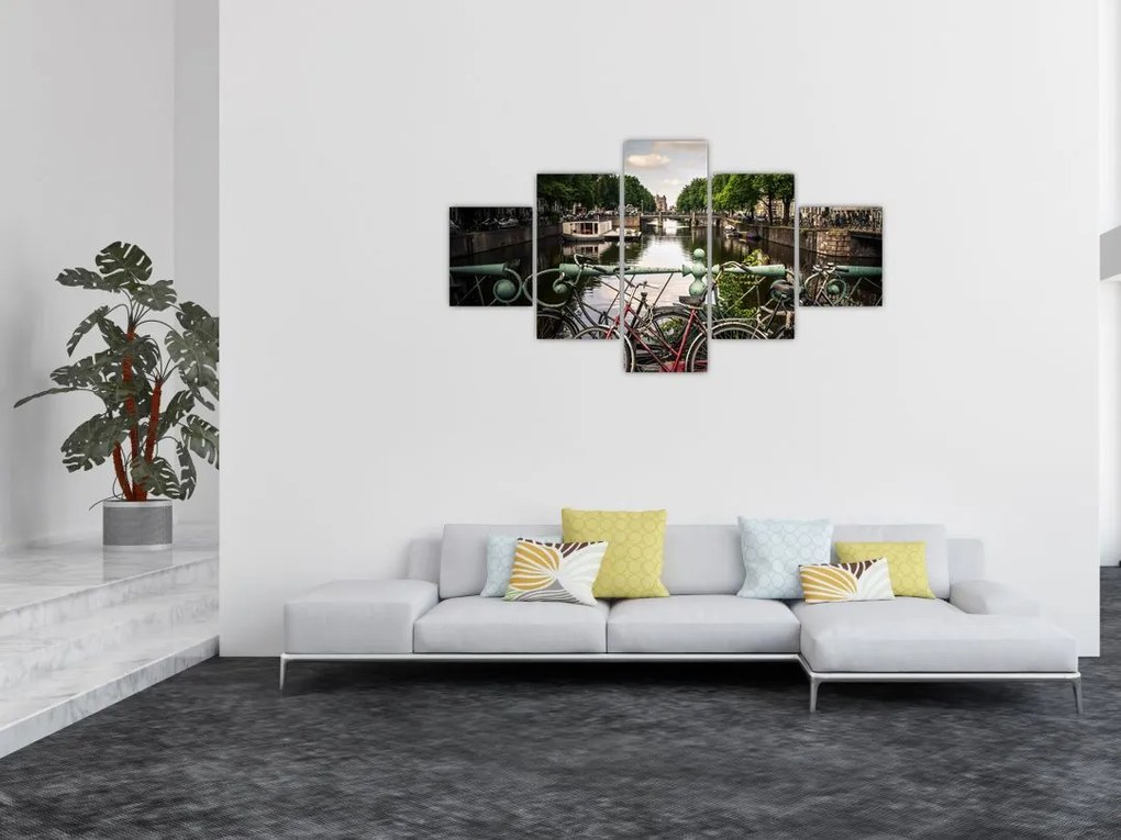 Obraz roweru w mieście (125x70 cm)