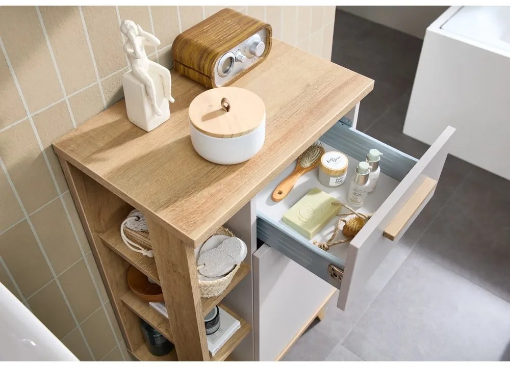 Kremowo-naturalna niska szafka łazienkowa w dekorze dębu 50,5x89,5 cm Quickset 966 – Pelipal