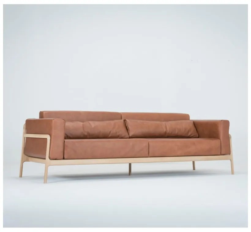 Karmelowa sofa z bawolej skóry z konstrukcją z litego drewna dębowego Gazzda Fawn, 240 cm