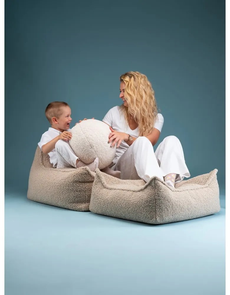 Jasnobrązowy dziecięcy worek do siedzenia z materiału bouclé Chair – Wigiwama