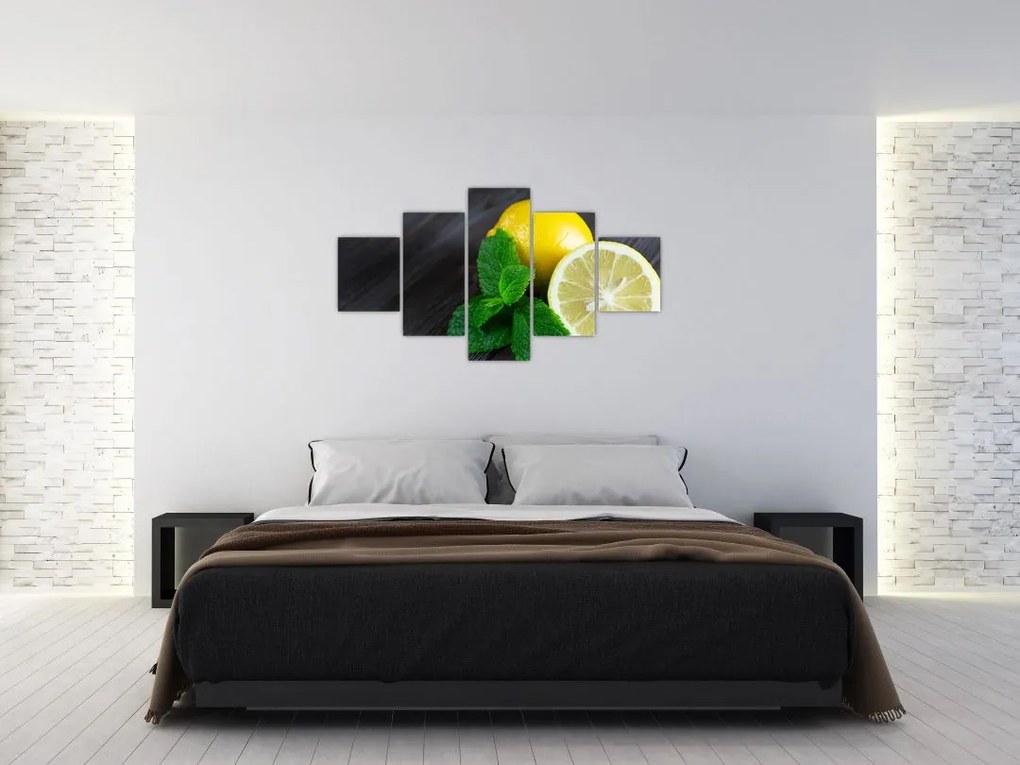 Obraz cytryn i mięty na stole (125x70 cm)
