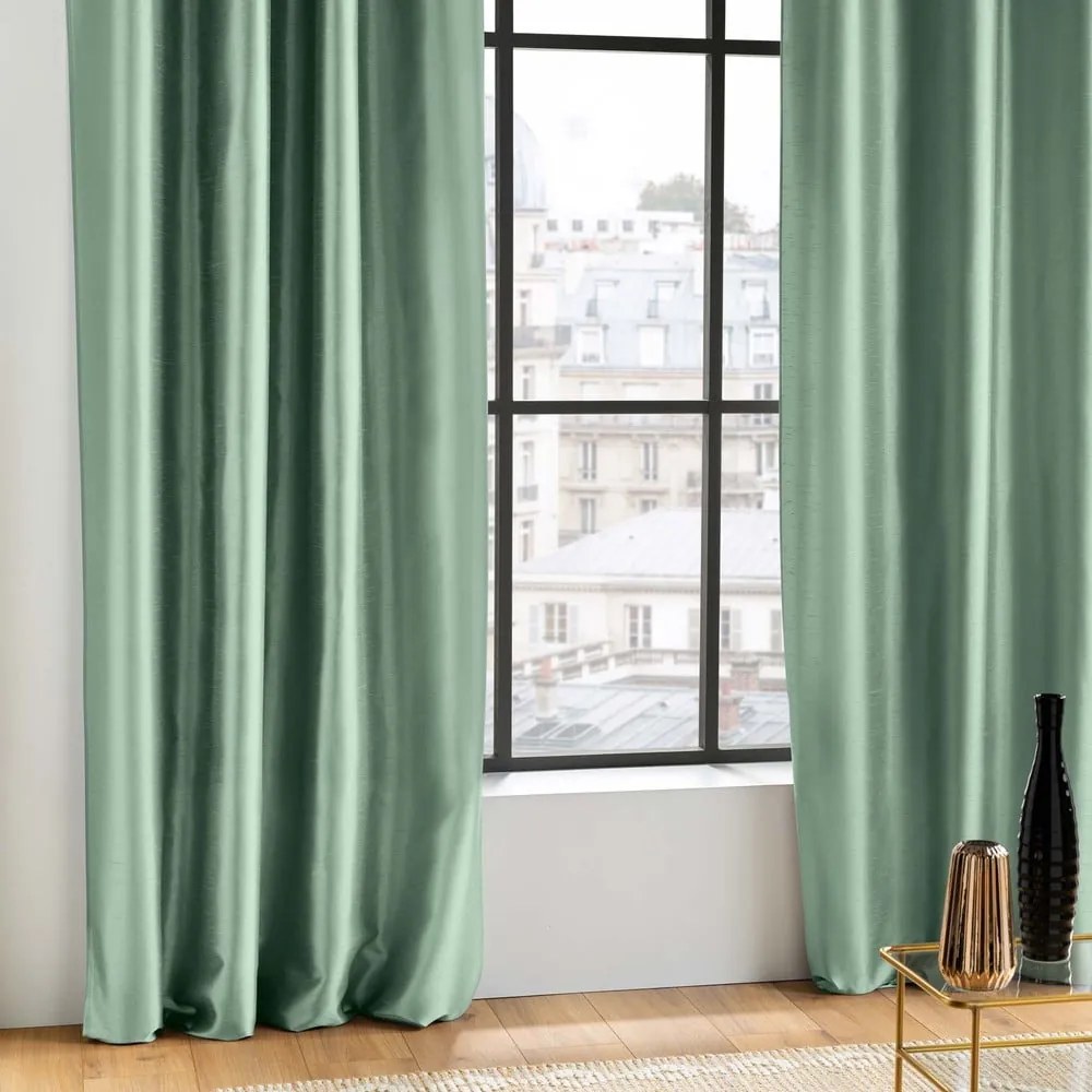 Zielona satynowa zasłona 140x240 cm Shana – douceur d'intérieur
