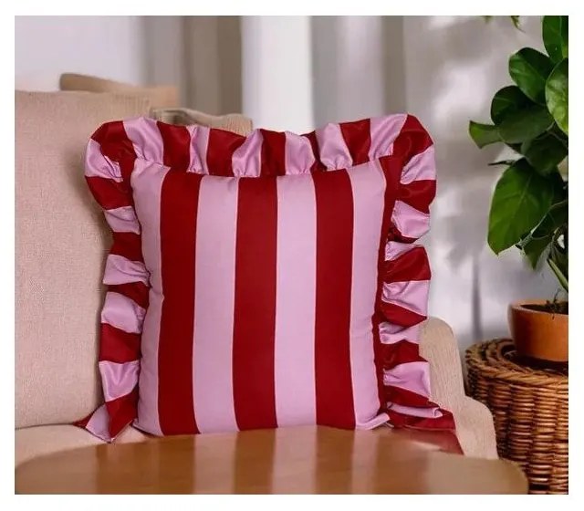 Poszewka na poduszkę 45x45 cm Ruffled – Mila Home