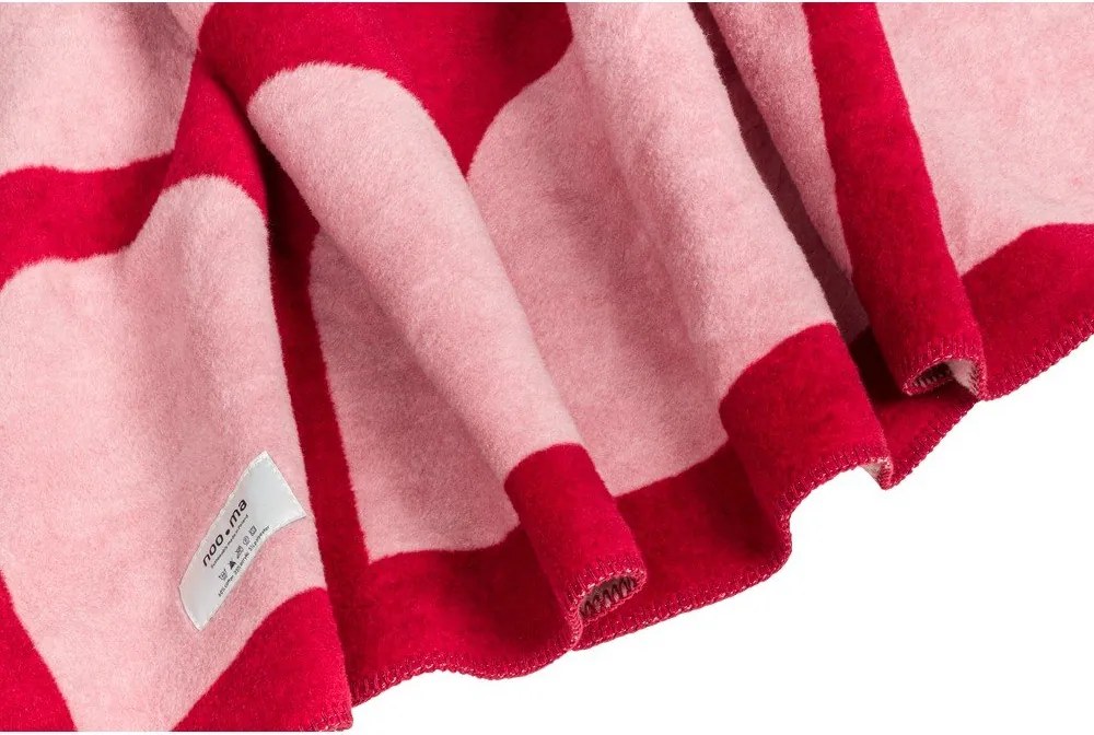 Czerwono-różowy koc 150x200 cm Gilli – noo.ma