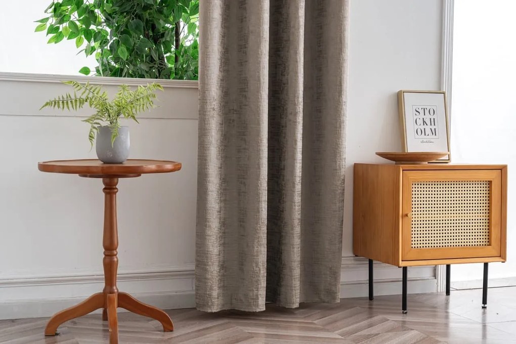 Zasłona zaciemniająca LOOM VELVET 140x250 cm, beżowobrązowa Zawieszanie: Metalowe pierścienie