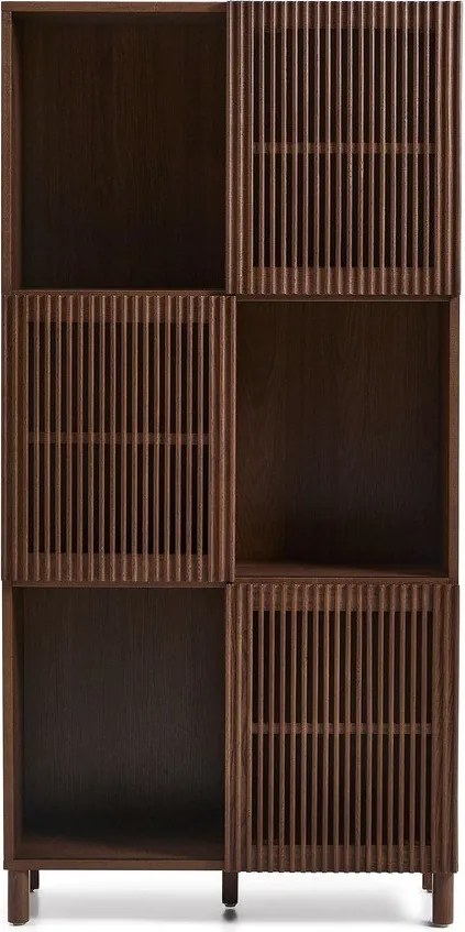 Ciemnobrązowy regał w dekorze orzecha z drzwiami przesuwnymi 84,5x170x42,5 cm Beyla – Kave Home
