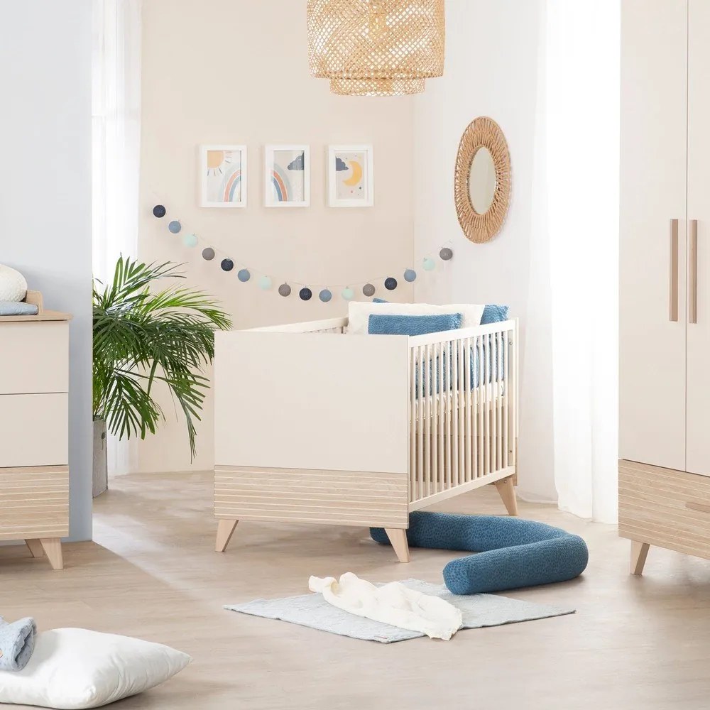 Beżowe łóżeczko z regulowaną wysokością 70x140 cm Sidney – Roba