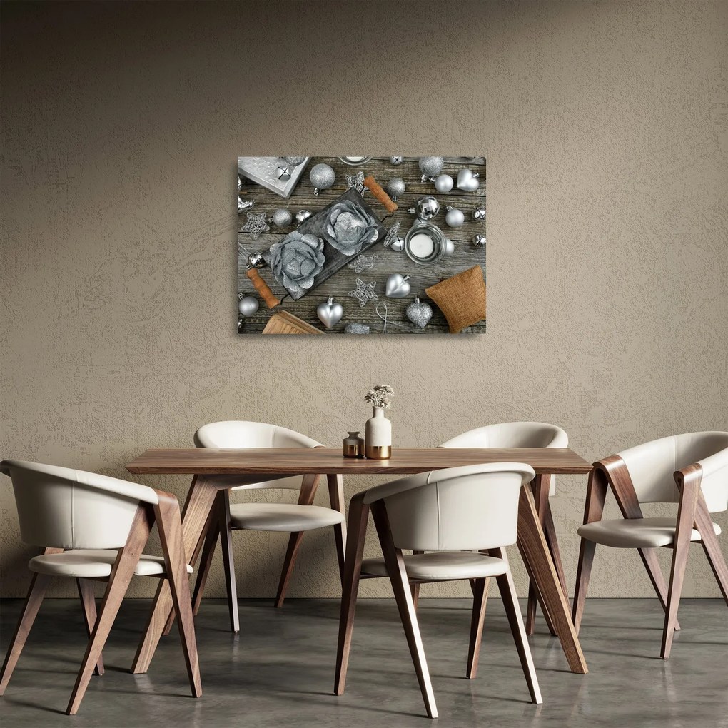 Obraz na szkle - srebrne ozdoby świąteczne (70x50 cm)