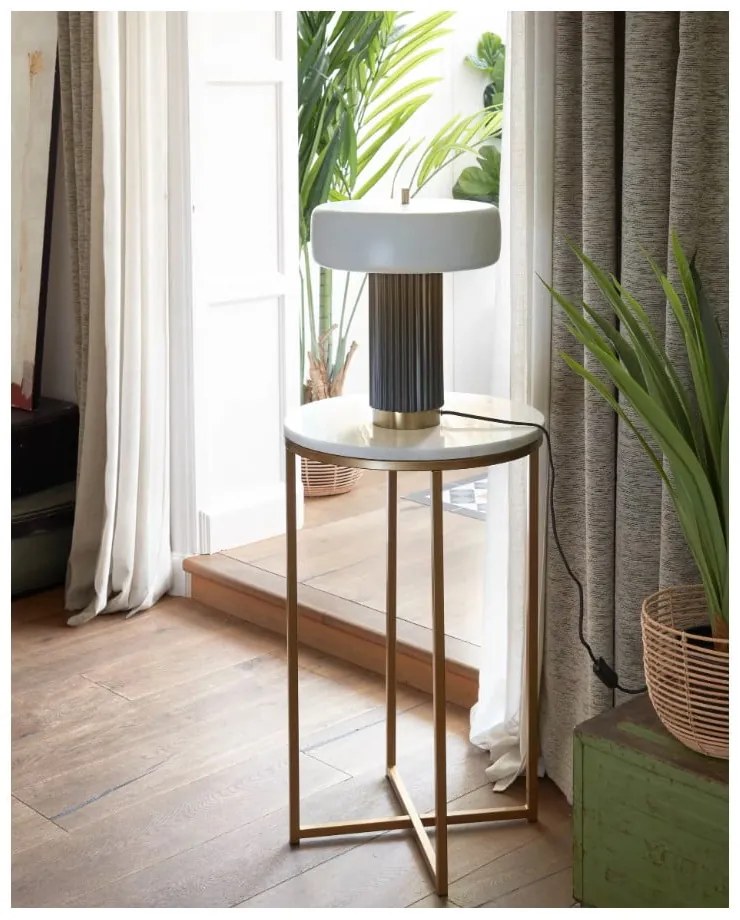 Biało-zielona lampa stołowa z metalowym kloszem (wys. 37,5 cm) Serenella – Kave Home