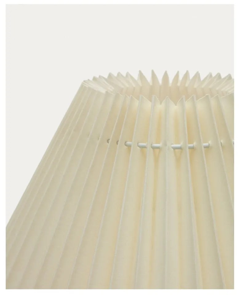 Beżowa/w naturalnym kolorze lampa stołowa z litego drewna kauczukowego z tekstylnym kloszem (wysokość 33 cm) Benicarlo – Kave Home