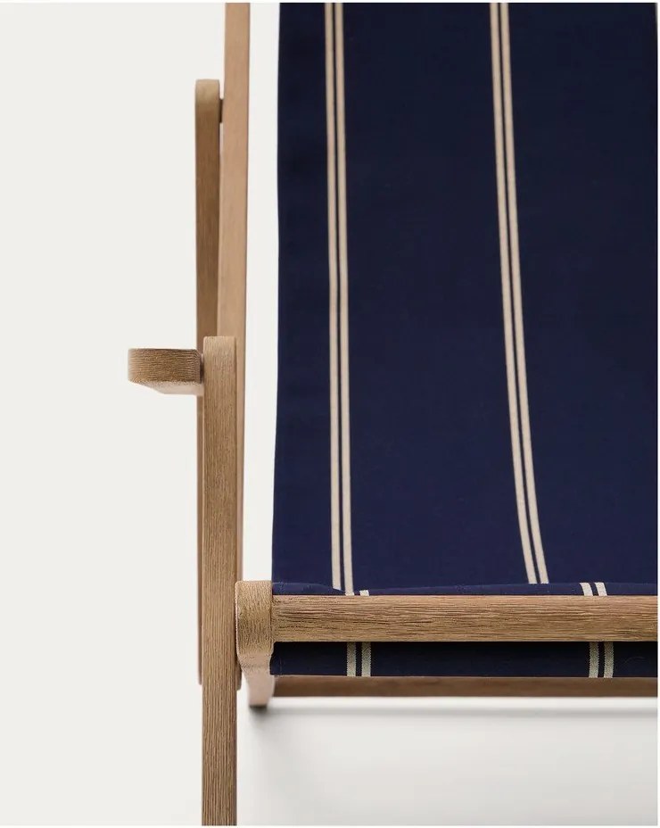 Niebieski drewniany leżak ogrodowy Vilara – Kave Home