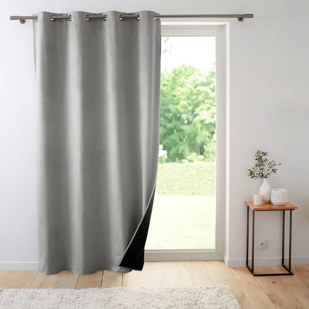 Szara aksamitna zasłona termiczna 140x260 cm Polarchic – douceur d'intérieur