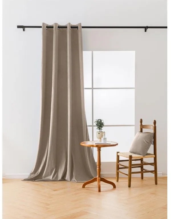 Jasno-beżowa zasłona zaciemniająca VELVET 140x250 cm Zawieszanie: Metalowe pierścienie