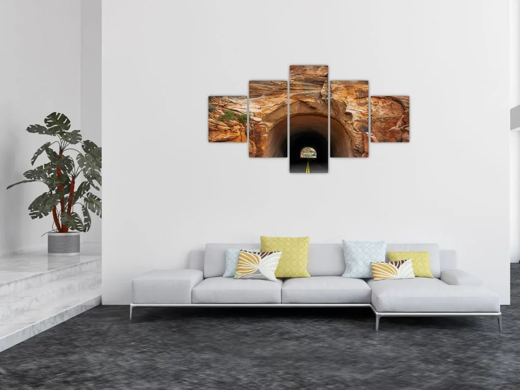 Obraz - tunel w skale (125x70 cm)
