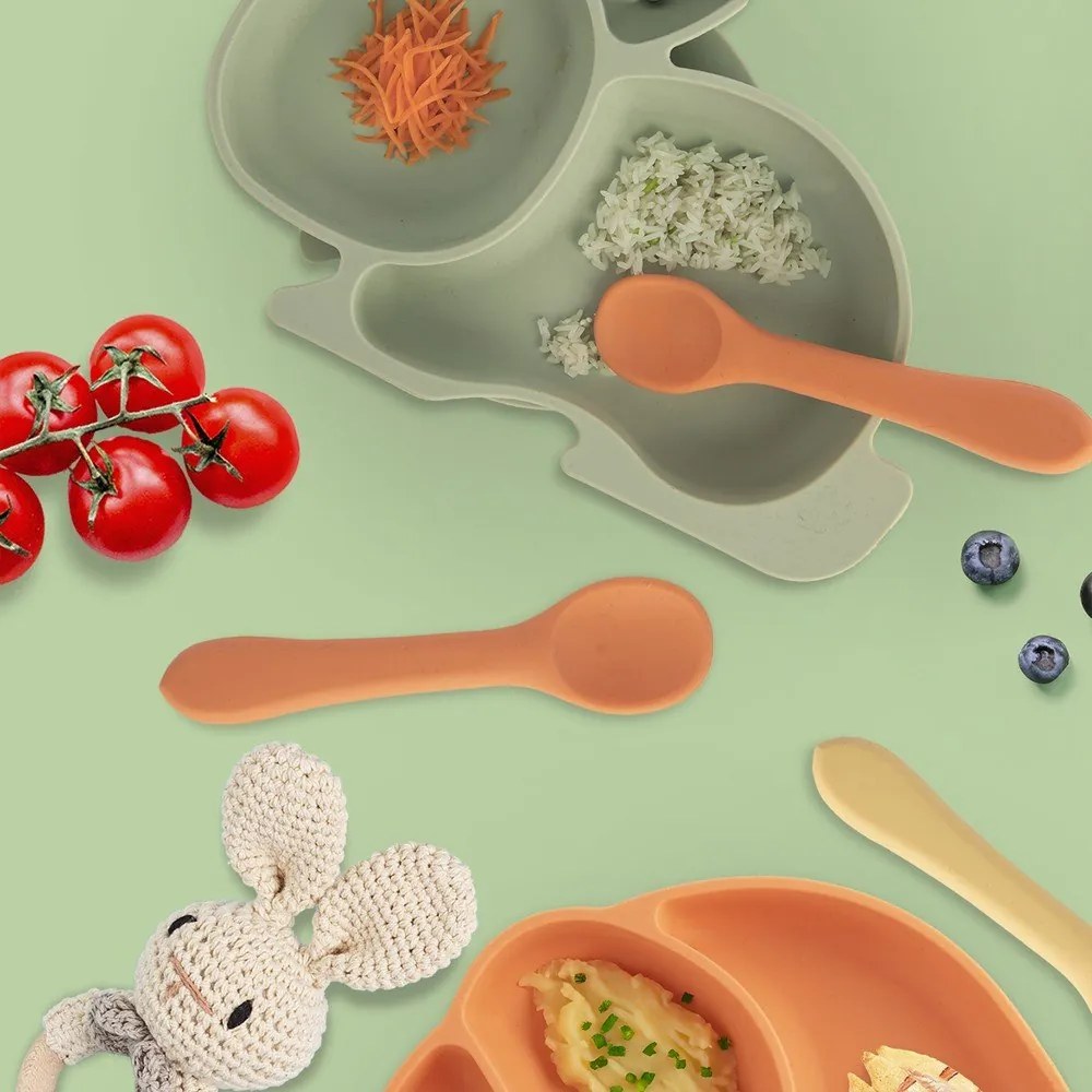 Pomarańczowa łyżeczka dla dzieci z silikonu – Orion