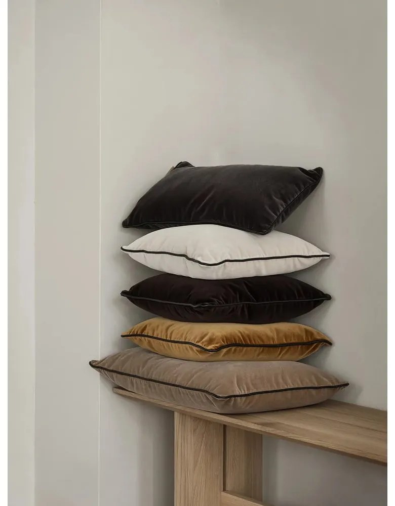 Aksamitna poszewka na poduszkę 40x40 cm Velvet – Blomus