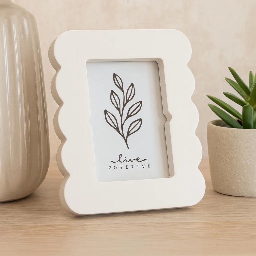 Ramka na zdjęcie z falowanym brzegiem BASE, 16 x 2,2 x 20,8 cm