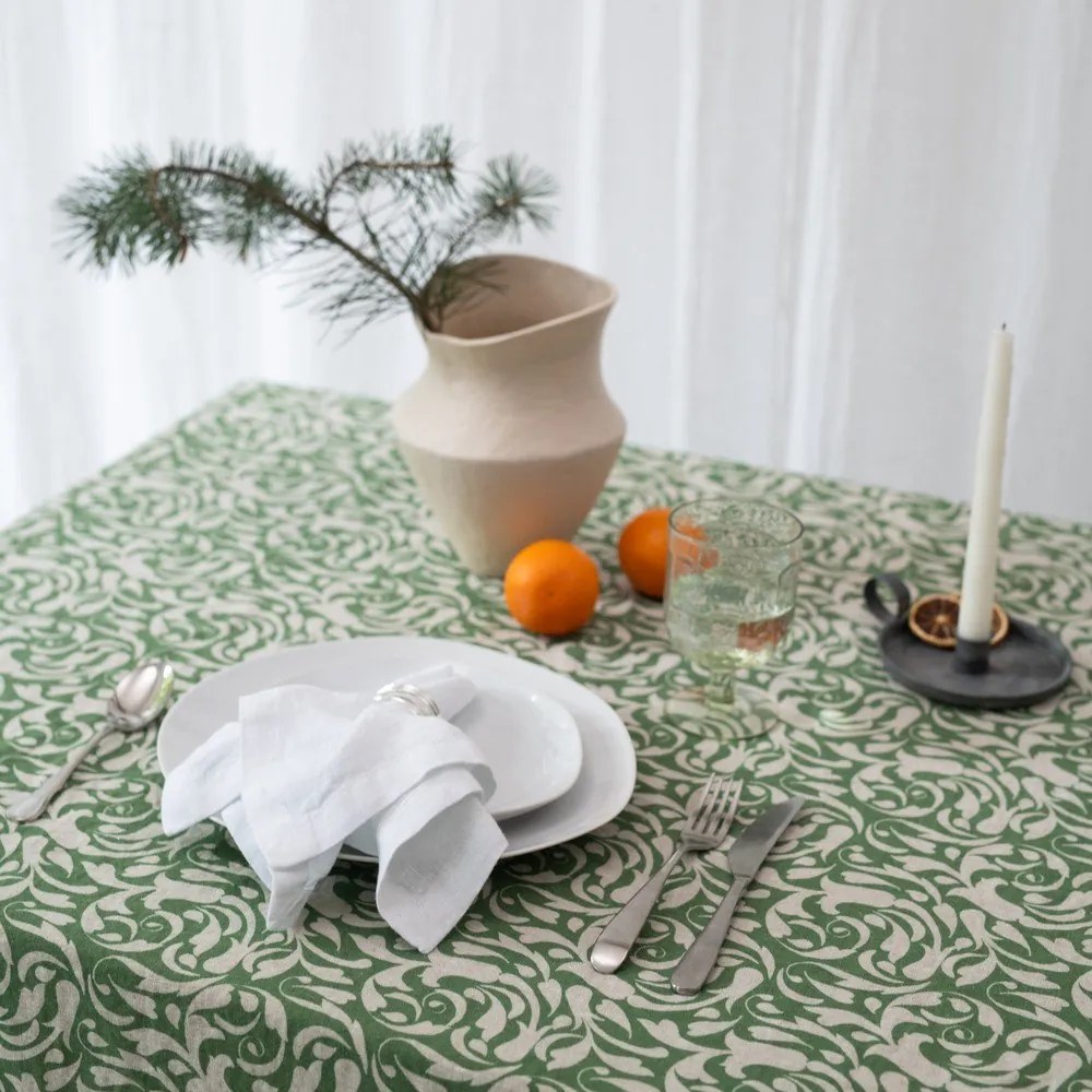 Lniany obrus 140x250 cm Evergreen Damask – Linen Tales