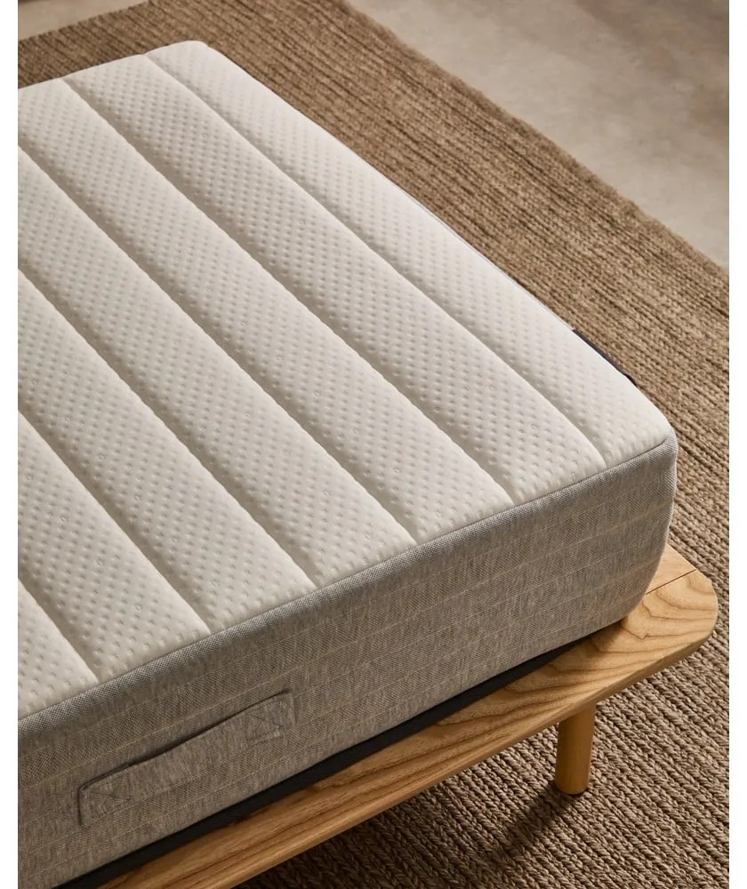 Twardy sprężynowy materac termoregulacyjny 90x200 cm Juno – Kave Home