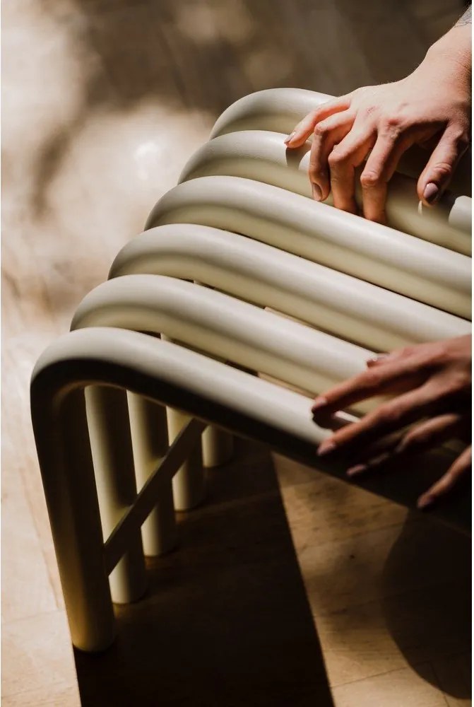 Beżowe metalowe krzesło ogrodowe Nokk – noo.ma