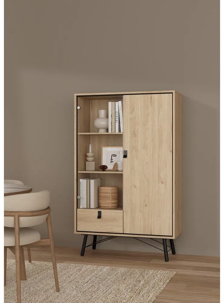 Witryna w dekorze dębu w naturalnym kolorze 102x162x40 cm Ry – Tvilum