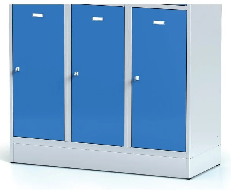 Szafka skrytkowa S6 na cokole, 6 schowków, 1920 x 1200 x 500 mm, zamek obrotowy, drzwi niebieskie