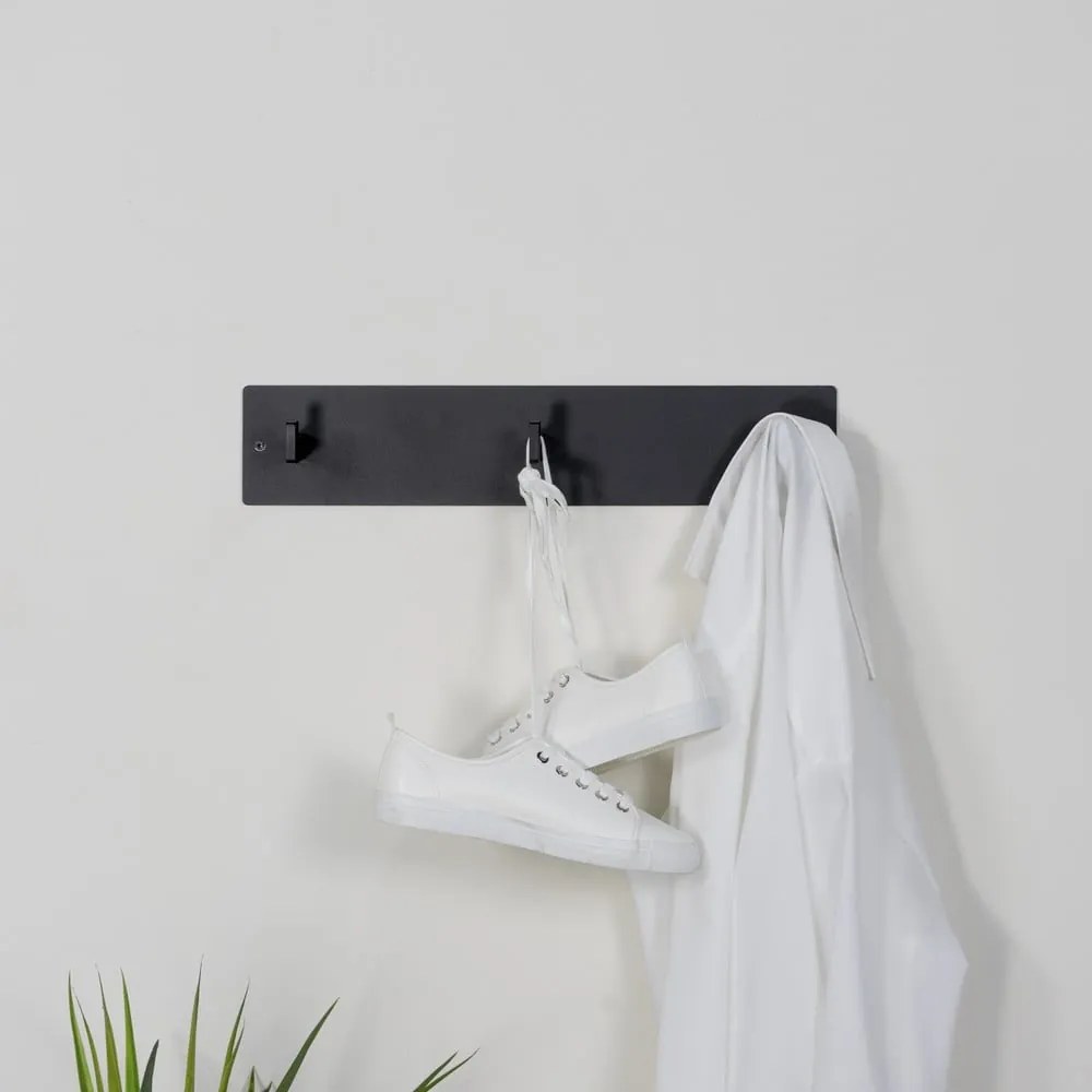 Czarny metalowy wieszak ścienny 50 cm Leatherman – Spinder Design