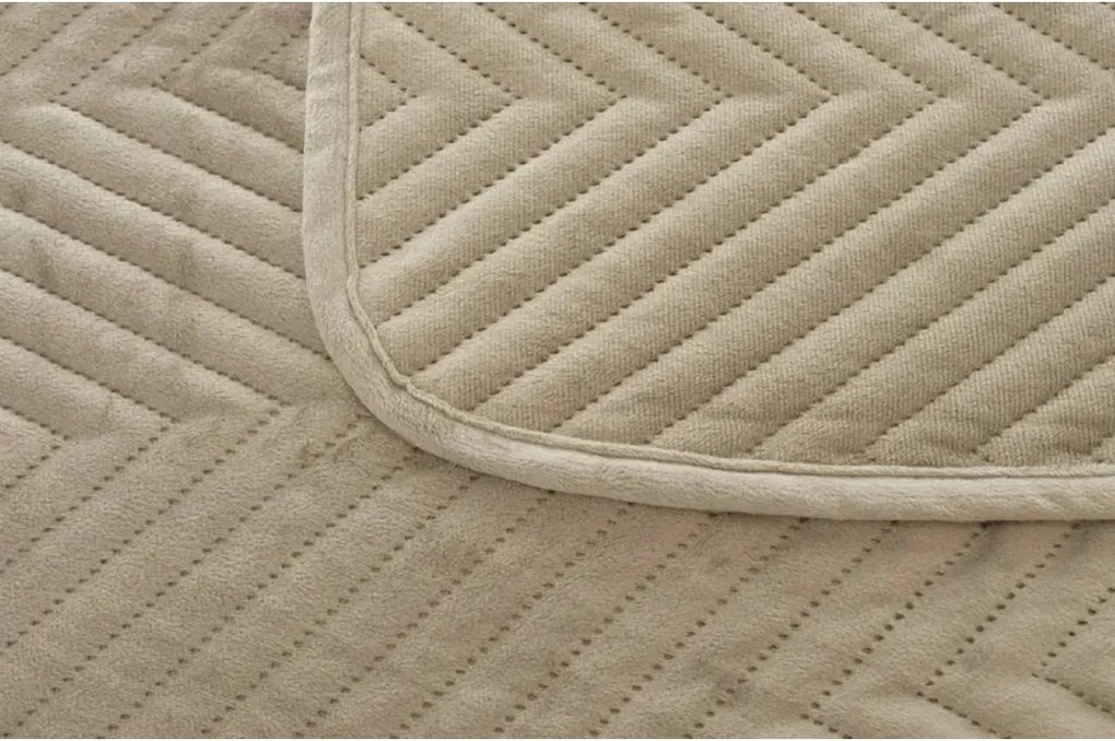 Beżowa aksamitna narzuta na łóżko ARROW VELVET Rozmiar: 200 x 220 cm