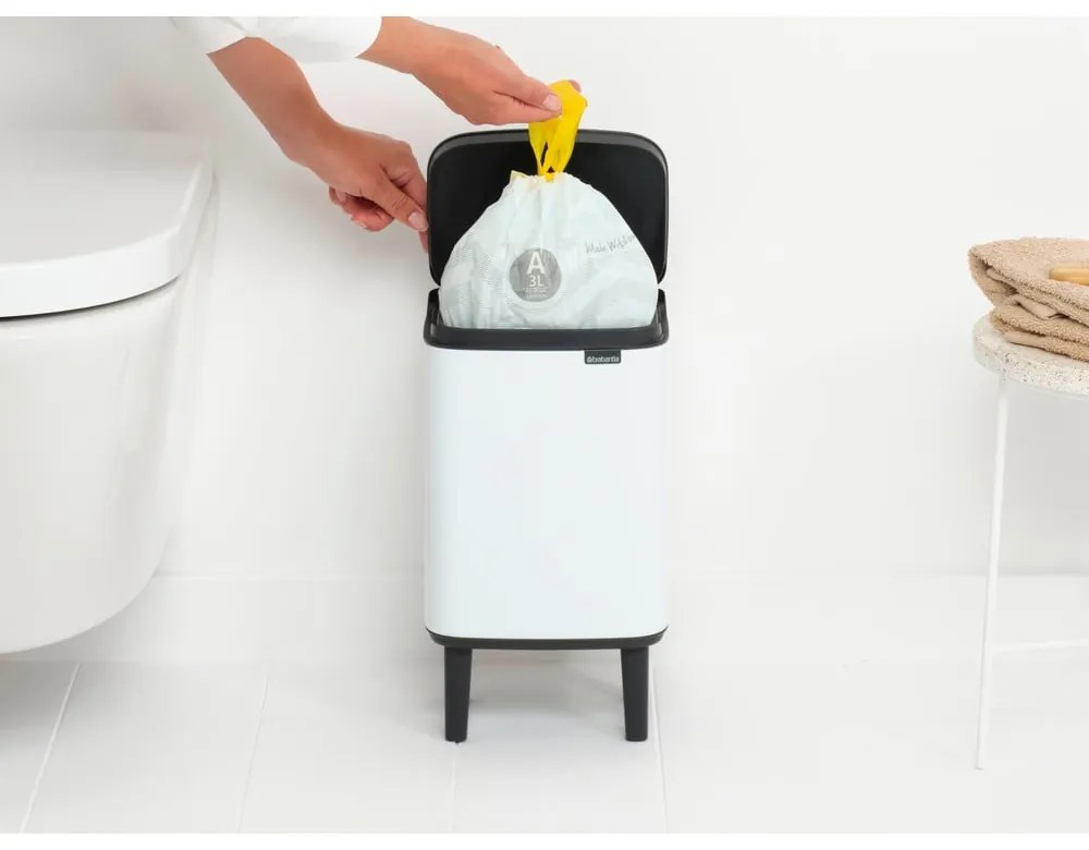 Biały stalowy kosz na śmieci 4 l Bo Hi – Brabantia