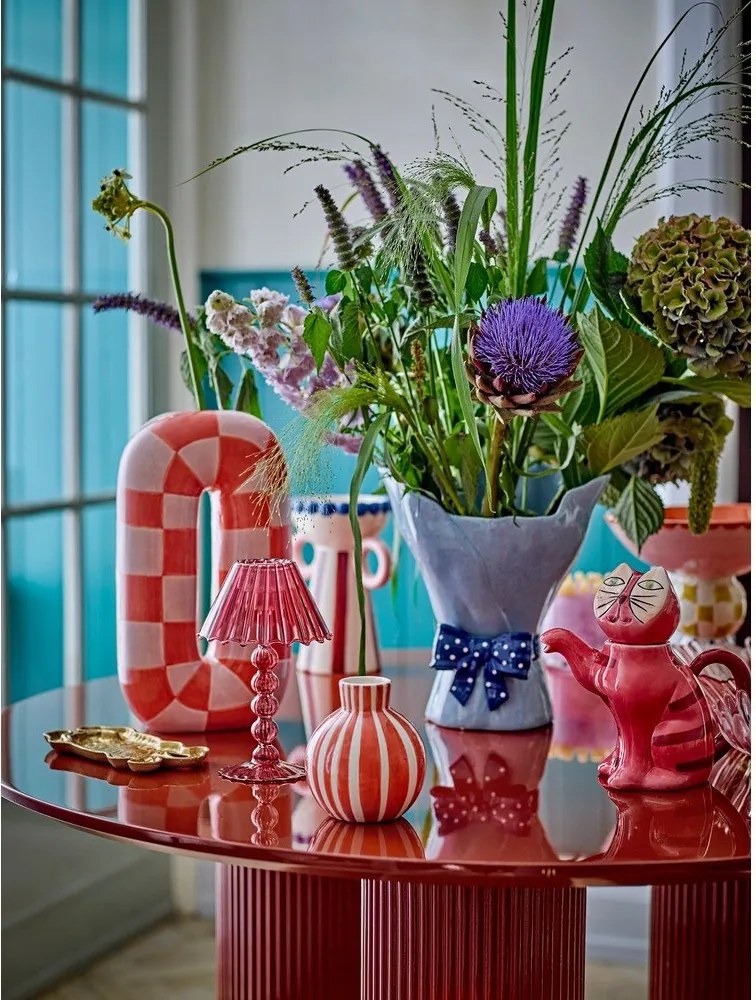 Łososiowy/kremowy ceramiczny ręcznie malowany wazon (wysokość 32 cm) Mae – Bloomingville