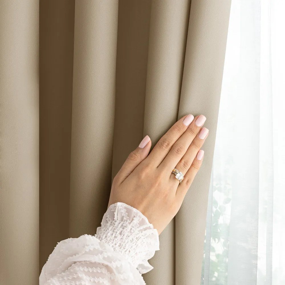 Beżowa zasłona częściowo zaciemniająca (dimout) 140x250 cm Carli Tie – Restilo