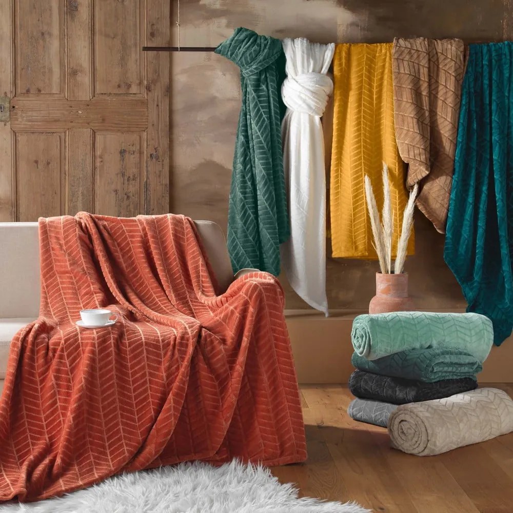 Jasnozielona narzuta z mikfroflaneli 180x220 cm Arya – douceur d'intérieur