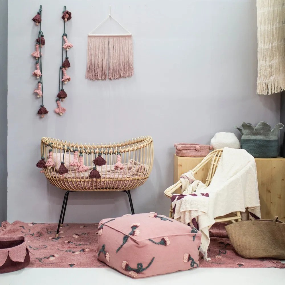 Różowy dziecięcy worek do siedzenia English Garden – Lorena Canals