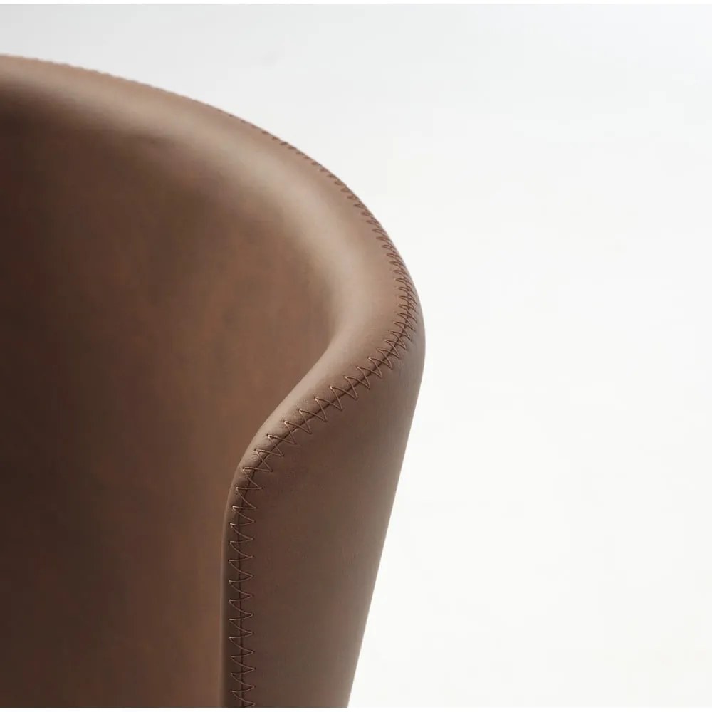 Koniakowe krzesło z imitacji skóry Teslin – Unique Furniture