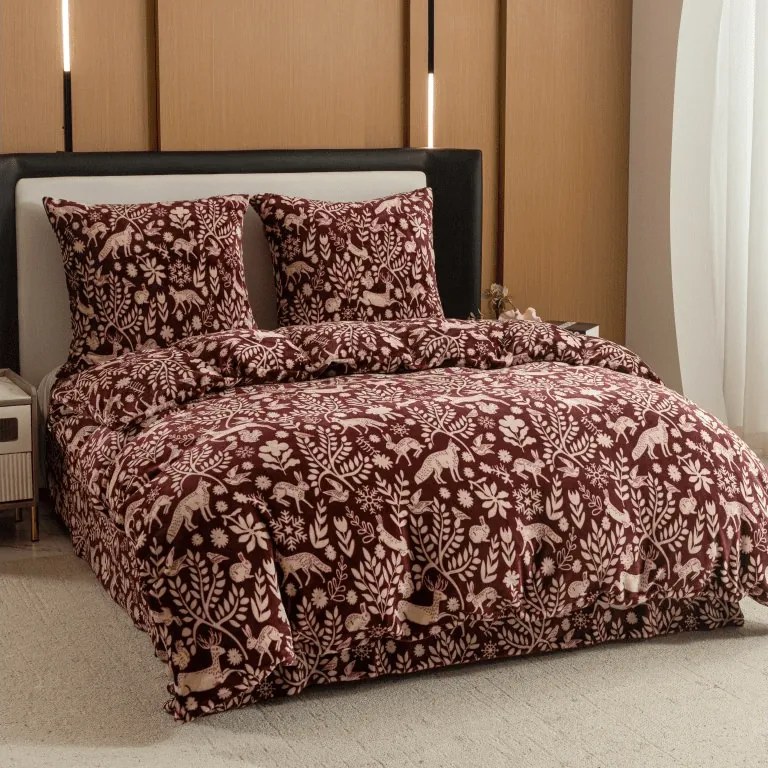 PrzytulneMieszkanie.pl PrzytulneMieszkanie.pl Pościel z mikropluszu FOREST ANIMALS bordowy Rozmiar pościeli: 2 szt 70 x 90 cm | 200 x 220 cm