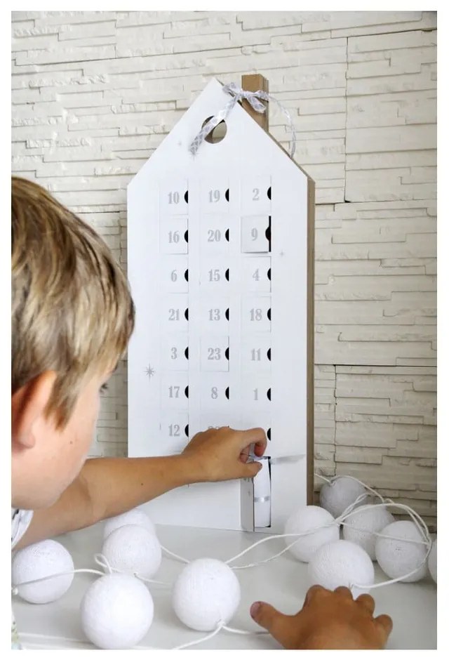 Kalendarz adwentowy ze szczegółami w srebrnym kolorze Unlimited Design for kids