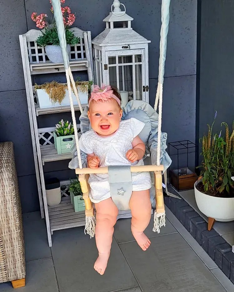 Szara huśtawka dla dzieci serce D5-H04