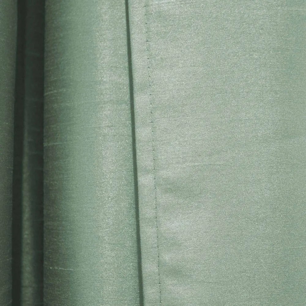 Zielona satynowa zasłona 140x240 cm Shana – douceur d'intérieur