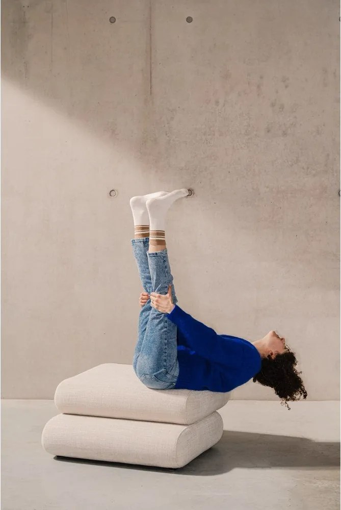 Beżowy puf Taso – noo.ma